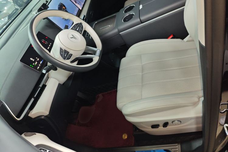 Used VOYAH Dream 2025 PHEV Four-Wheel Drive Excellence Kunpeng Edition Left Front Seat