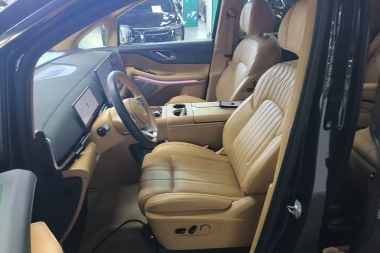 Used VOYAH Dream 2025 PHEV Four-Wheel-Drive Flagship Kunpeng Edition Left Front Seat