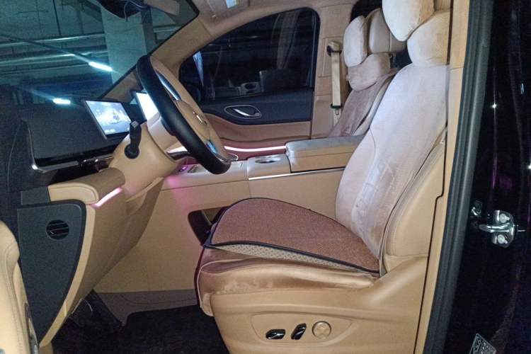 Used VOYAH Dream 2025 PHEV Four-Wheel Drive Prestige Kunpeng Edition Left Front Seat