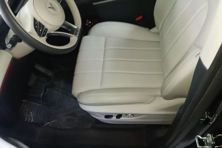 Used VOYAH Dream 2025 PHEV Four-Wheel Drive Prestige Kunpeng Edition Left Front Seat