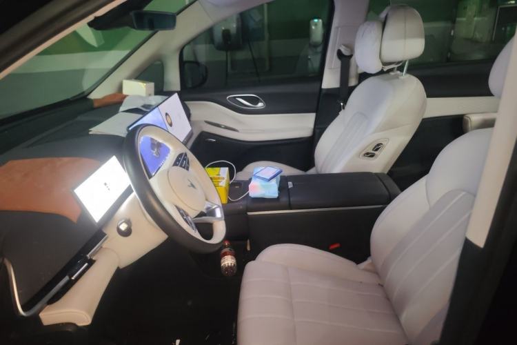 Used VOYAH Dream 2025 PHEV Four-Wheel Drive Excellence Kunpeng Edition Left Front Seat