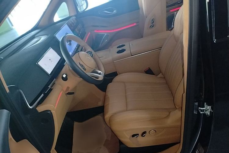 Used VOYAH Dream 2025 PHEV Four-Wheel-Drive Flagship Kunpeng Edition Left Front Seat
