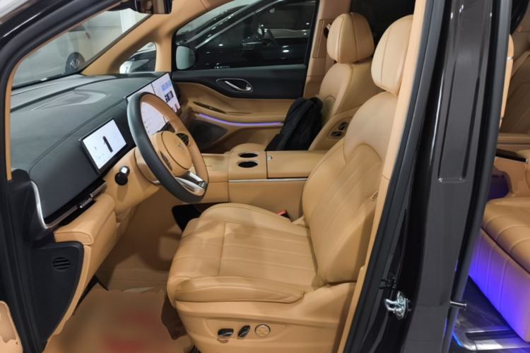 Used VOYAH Dream 2025 PHEV Four-Wheel Drive Prestige Kunpeng Edition Left Front Seat