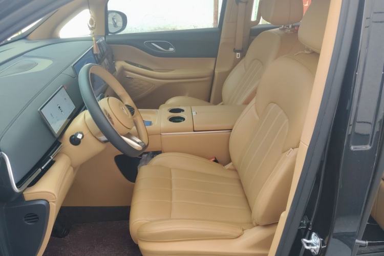 Used VOYAH Dream 2025 PHEV Four-Wheel Drive Excellence Kunpeng Edition Left Front Seat