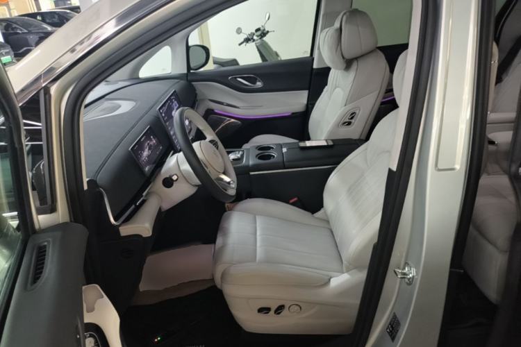 Used VOYAH Dream 2025 EV Four-Wheel-Drive Flagship Qiankun Version Left Front Seat