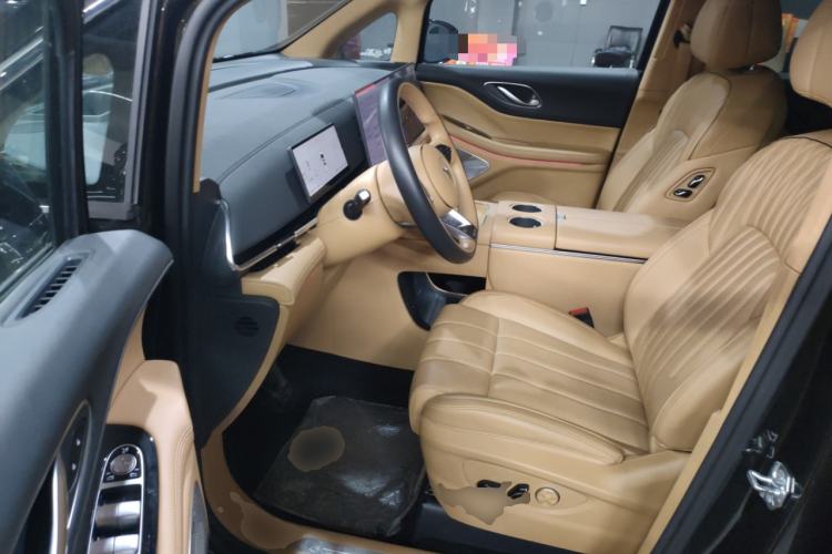 Used VOYAH Dream 2025 PHEV Four-Wheel-Drive Flagship Kunpeng Edition Left Front Seat