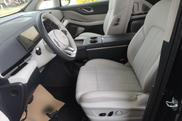 Used VOYAH Dream 2025 PHEV Four-Wheel Drive Prestige Qiankun Edition Left Front Seat