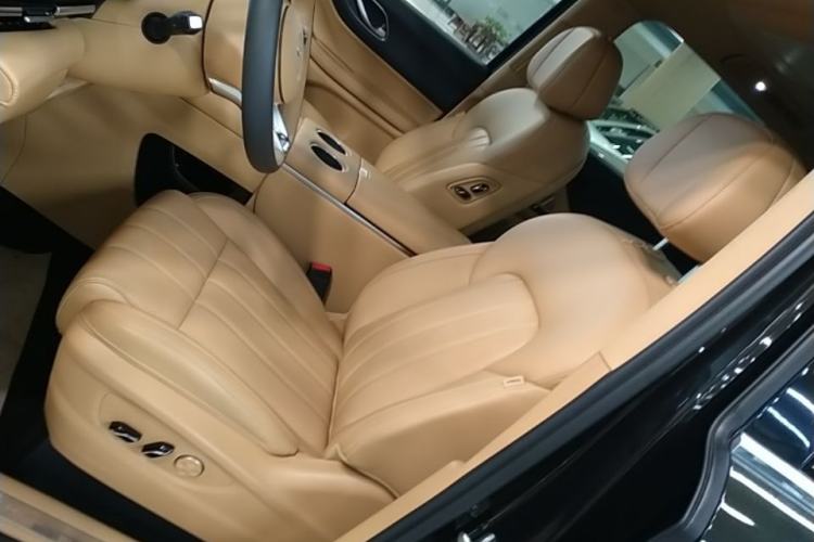 Used VOYAH Dream 2025 PHEV Four-Wheel Drive Prestige Kunpeng Edition Left Front Seat