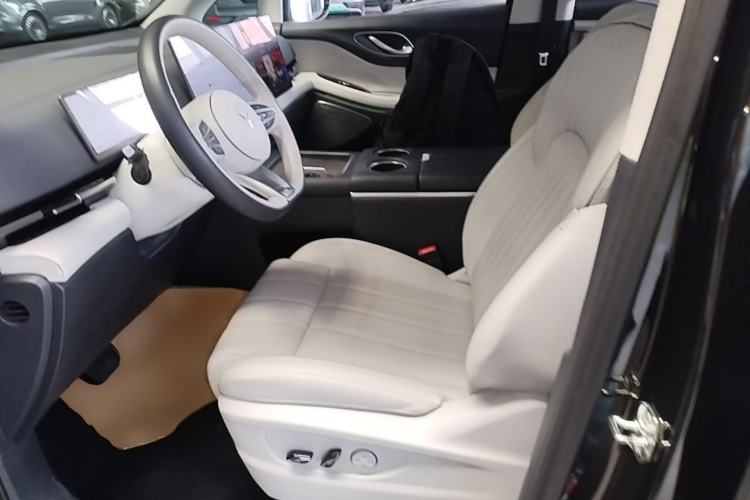 Used VOYAH Dream 2025 PHEV Four-Wheel-Drive Flagship Kunpeng Edition Left Front Seat