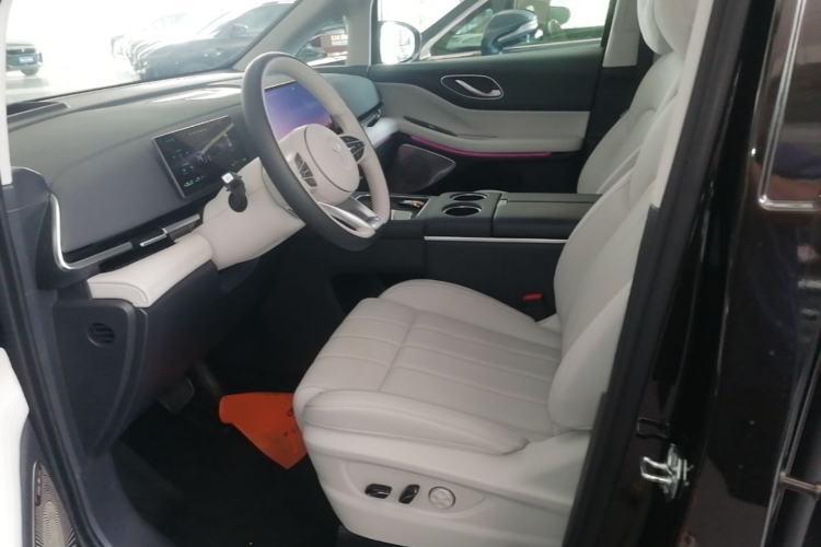 Used VOYAH Dream 2025 PHEV Four-Wheel Drive Prestige Qiankun Edition Left Front Seat