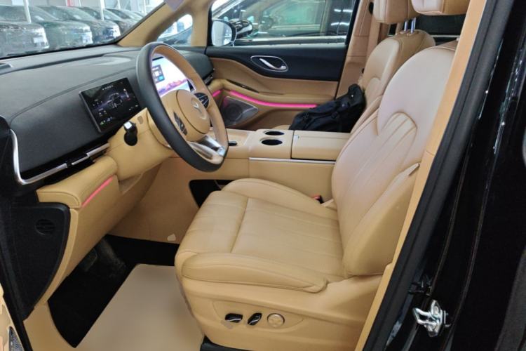 Used VOYAH Dream 2025 PHEV Four-Wheel Drive Prestige Qiankun Edition Left Front Seat