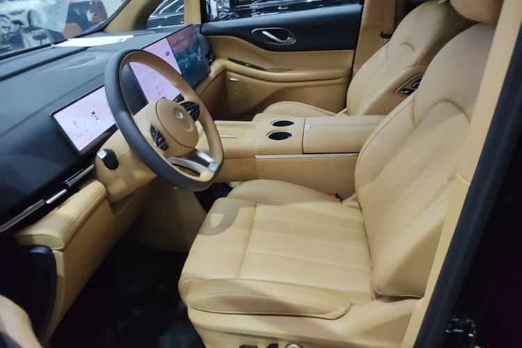 Used VOYAH Dream 2025 PHEV Four-Wheel Drive Excellence Kunpeng Edition Left Front Seat