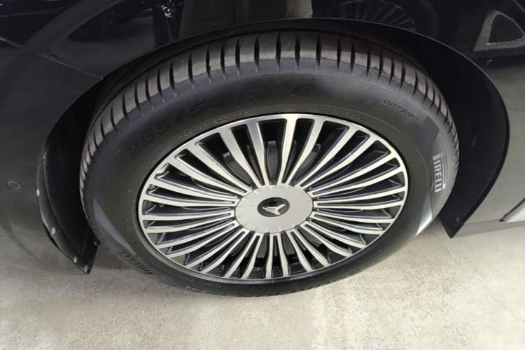 Used VOYAH Dream 2025 PHEV Four-Wheel-Drive Flagship Kunpeng Edition Left Front Wheel Hub