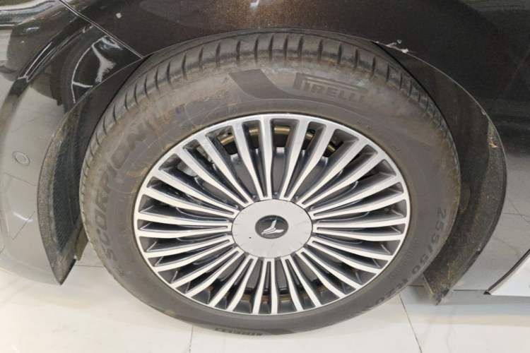 Used VOYAH Dream 2025 PHEV Four-Wheel-Drive Flagship Kunpeng Edition Left Front Wheel Hub