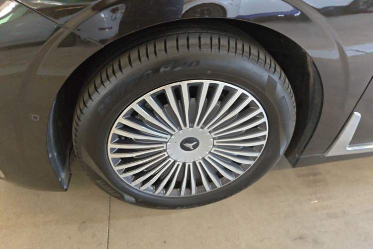 Used VOYAH Dream 2025 PHEV Four-Wheel-Drive Flagship Kunpeng Edition Left Front Wheel Hub