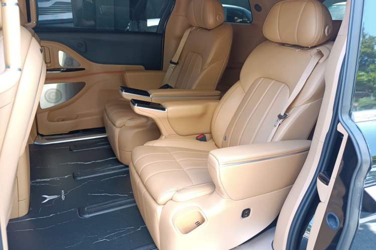 Used VOYAH Dream 2025 PHEV Four-Wheel Drive Prestige Qiankun Edition Left Rear Seat