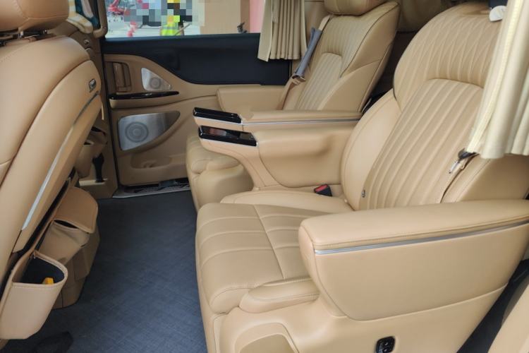 Used VOYAH Dream 2025 PHEV Four-Wheel-Drive Flagship Version – Qiankun Edition Left Rear Seat