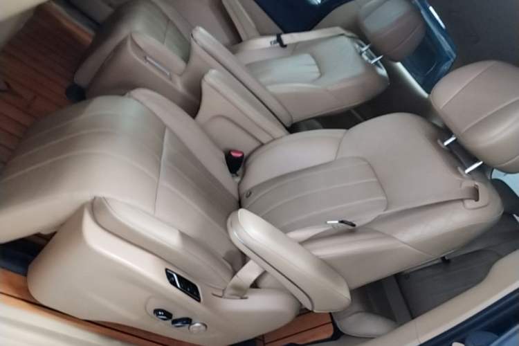 Used VOYAH Dream 2025 EV Long-range Century Edition Left Rear Seat