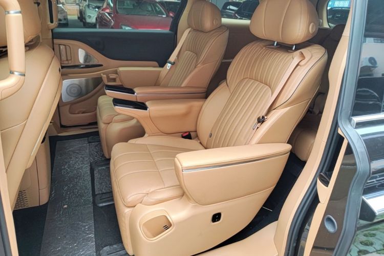 Used VOYAH Dream 2025 PHEV Four-Wheel-Drive Flagship Kunpeng Edition Left Rear Seat
