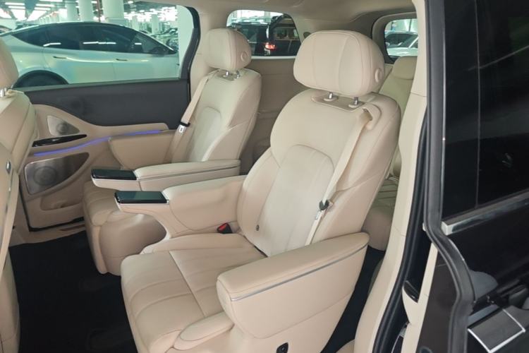 Used VOYAH Dream 2025 PHEV Four-Wheel Drive Prestige Kunpeng Edition Left Rear Seat