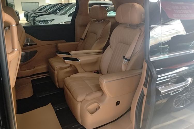 Used VOYAH Dream 2025 PHEV Four-Wheel-Drive Flagship Kunpeng Edition Left Rear Seat