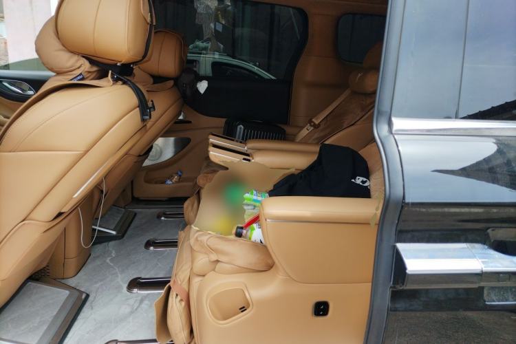 Used VOYAH Dream 2025 PHEV Four-Wheel-Drive Flagship Version – Qiankun Edition Left Rear Seat