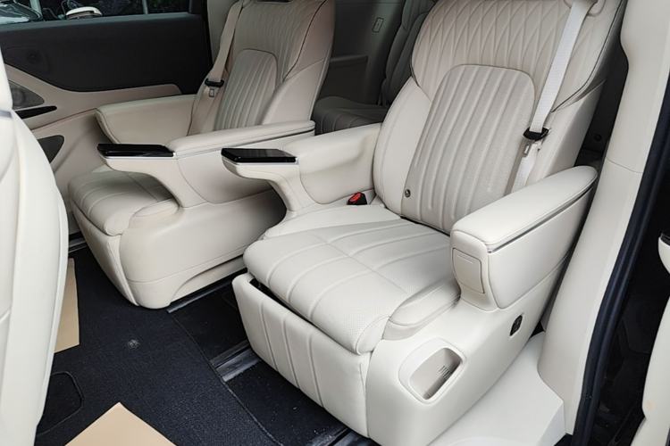 Used VOYAH Dream 2025 PHEV Four-Wheel-Drive Flagship Version – Qiankun Edition Left Rear Seat