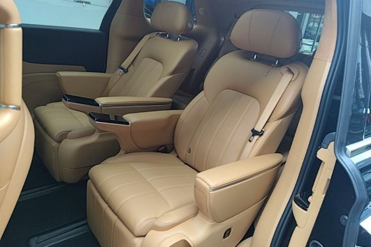 Used VOYAH Dream 2025 PHEV Four-Wheel Drive Prestige Qiankun Edition Left Rear Seat
