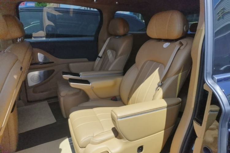 Used VOYAH Dream 2025 PHEV Four-Wheel Drive Prestige Qiankun Edition Left Rear Seat