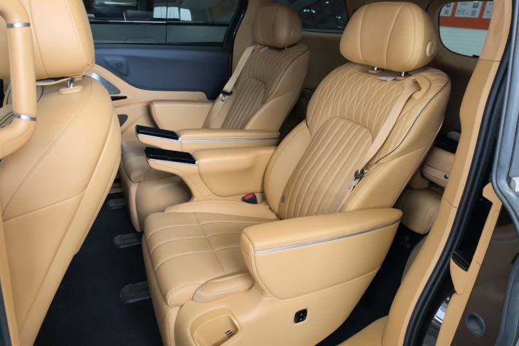 Used VOYAH Dream 2025 PHEV Four-Wheel-Drive Flagship Kunpeng Edition Left Rear Seat
