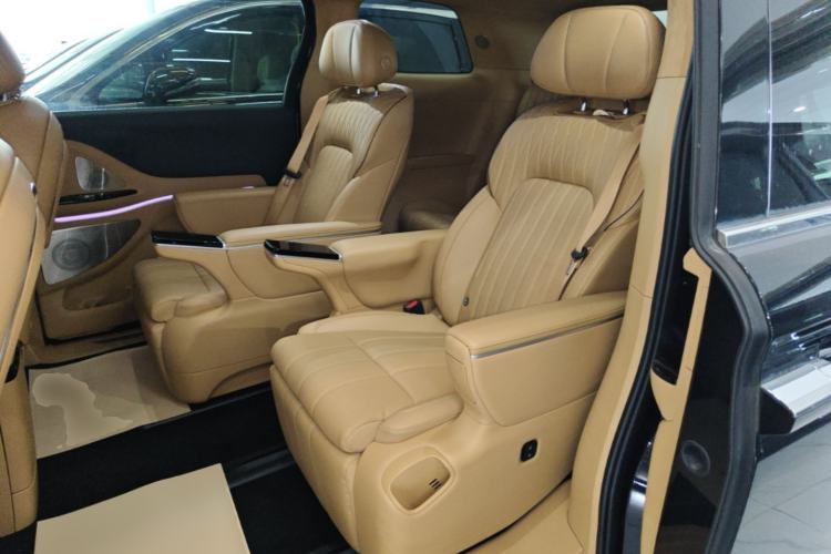 Used VOYAH Dream 2025 PHEV Four-Wheel-Drive Flagship Kunpeng Edition Left Rear Seat