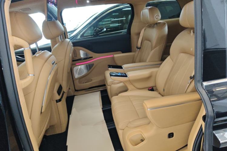 Used VOYAH Dream 2025 PHEV Four-Wheel Drive Prestige Qiankun Edition Left Rear Seat