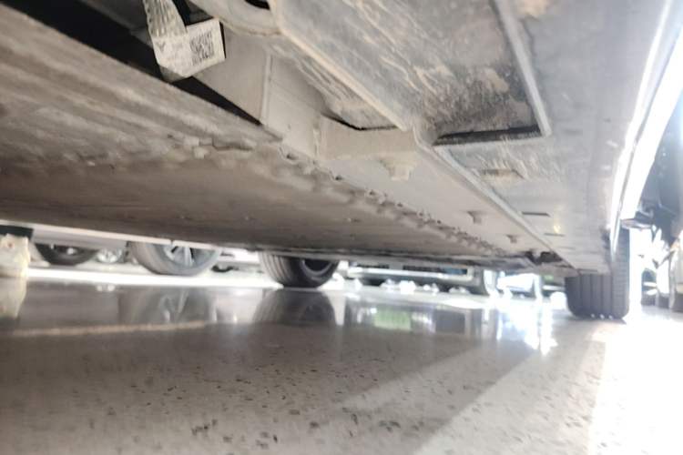 Used VOYAH Dream 2025 PHEV Four-Wheel Drive Prestige Qiankun Edition Left Side Sill