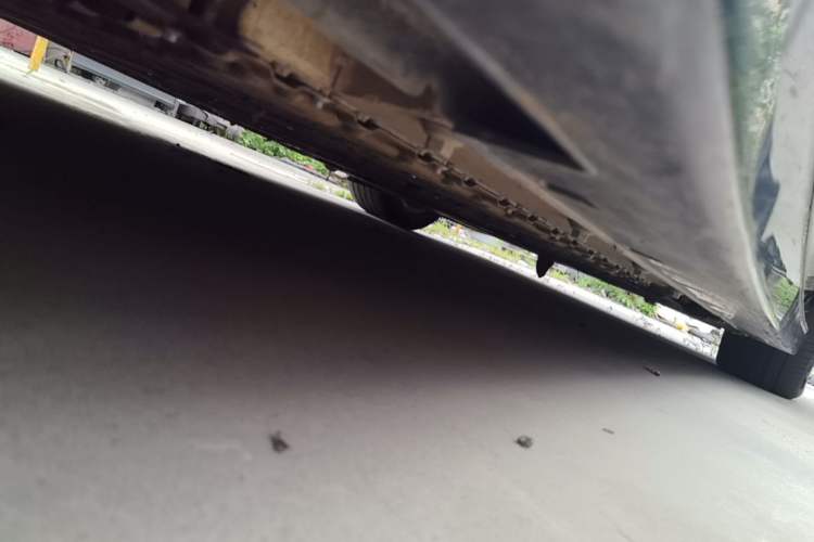 Used VOYAH Dream 2025 PHEV Four-Wheel-Drive Flagship Kunpeng Edition Left Side Sill