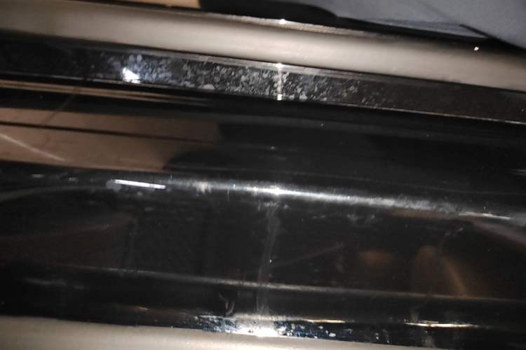 Used VOYAH Dream 2025 PHEV Four-Wheel Drive Excellence Kunpeng Edition Left Side Sill