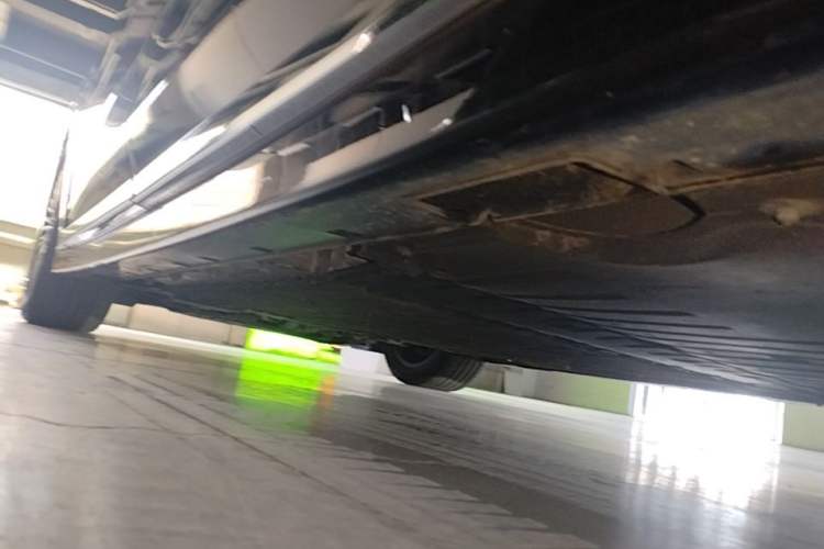 Used VOYAH Dream 2025 PHEV Four-Wheel-Drive Flagship Kunpeng Edition Left Side Sill