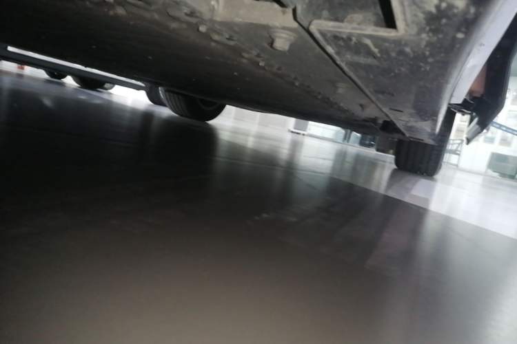 Used VOYAH Dream 2025 PHEV Four-Wheel-Drive Flagship Kunpeng Edition Left Side Sill