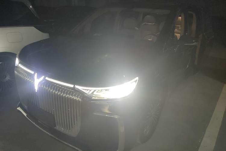 Used VOYAH Dream 2025 PHEV Four-Wheel-Drive Flagship Kunpeng Edition Guazi used car, China used car export, Used car for sale, Used cars, Cheapest cars for sale