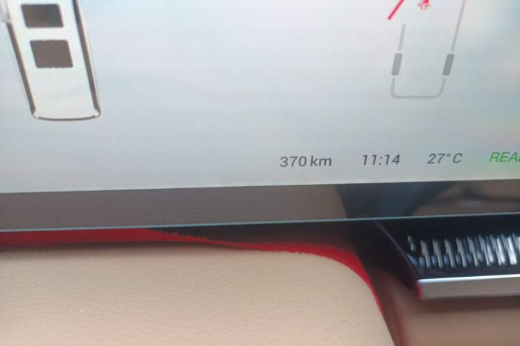Used VOYAH Dream 2025 PHEV Four-Wheel Drive Prestige Kunpeng Edition Odometer Close Up