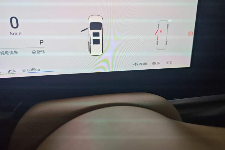 Used VOYAH Dream 2025 PHEV Four-Wheel Drive Prestige Kunpeng Edition Odometer Close Up