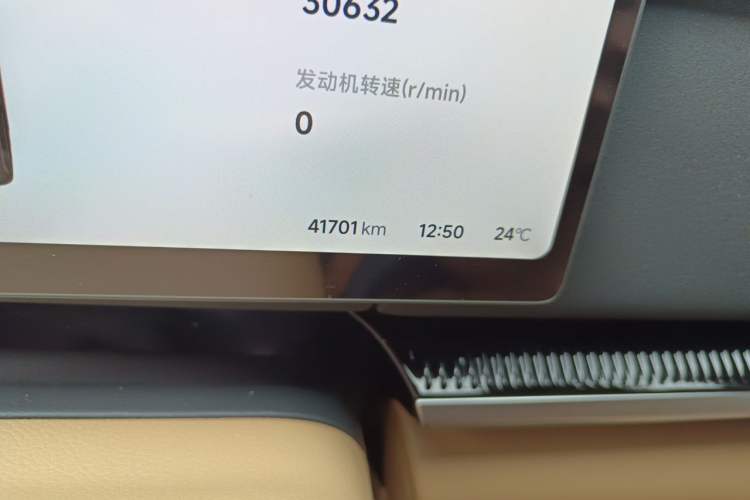 Used VOYAH Dream 2025 PHEV Four-Wheel Drive Prestige Kunpeng Edition Odometer Close Up