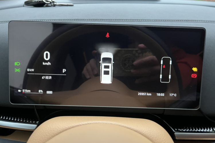 Used VOYAH Dream 2025 EV Four-Wheel Drive Prestige Kunpeng Edition Odometer Close Up