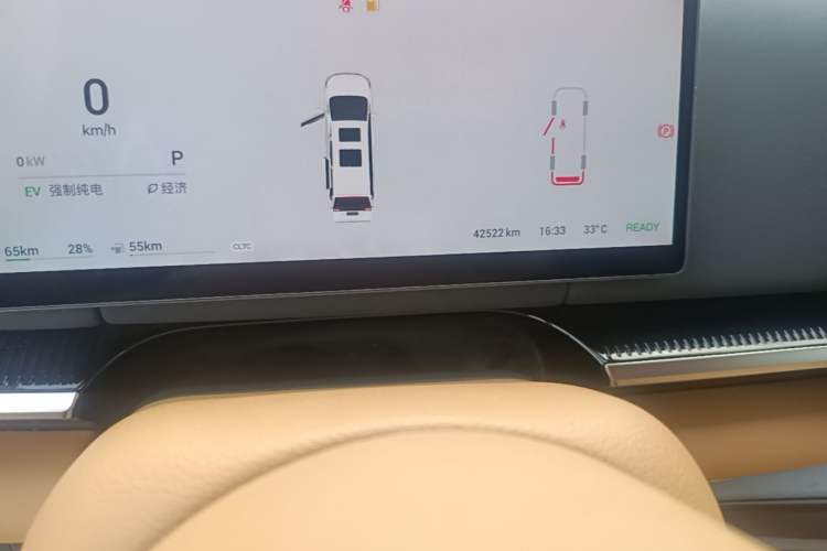 Used VOYAH Dream 2025 PHEV Four-Wheel-Drive Flagship Kunpeng Edition Odometer Close Up