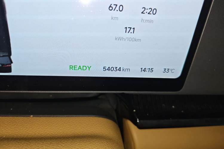Used VOYAH Dream 2025 PHEV Four-Wheel Drive Prestige Kunpeng Edition Odometer Close Up