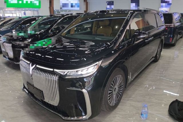 Used VOYAH Dream 2025 PHEV Four-Wheel Drive Prestige Qiankun Edition
