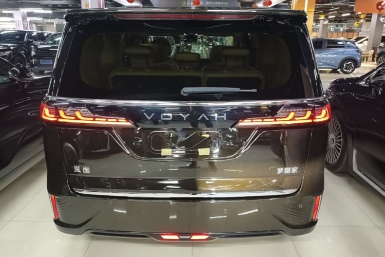 Used VOYAH Dream 2025 PHEV Four-Wheel-Drive Flagship Kunpeng Edition Rear
