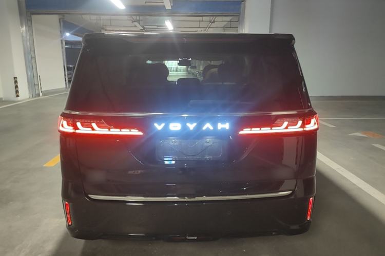 Used VOYAH Dream 2025 PHEV Four-Wheel-Drive Flagship Kunpeng Edition Rear