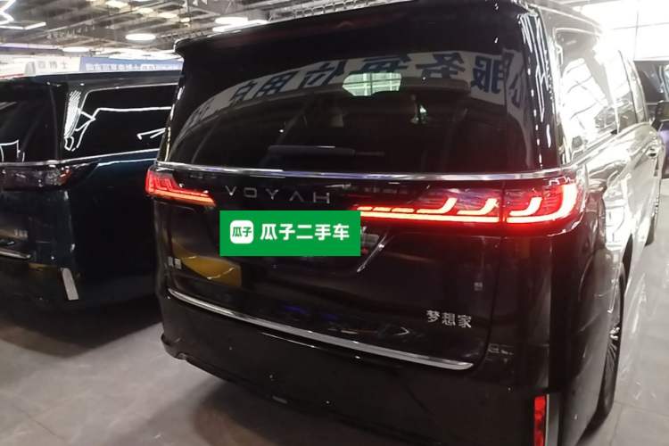 Used VOYAH Dream 2025 PHEV Four-Wheel-Drive Flagship Kunpeng Edition Rear