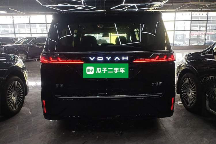 Used VOYAH Dream 2025 PHEV Four-Wheel-Drive Flagship Kunpeng Edition Rear