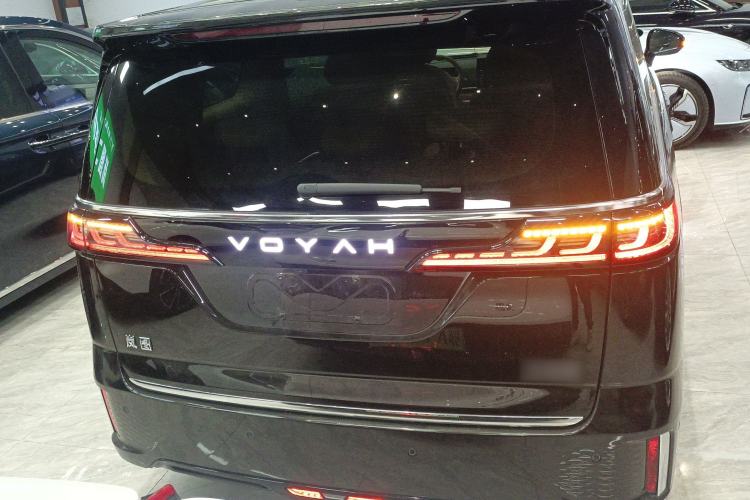 Used VOYAH Dream 2025 PHEV Four-Wheel-Drive Flagship Kunpeng Edition Rear